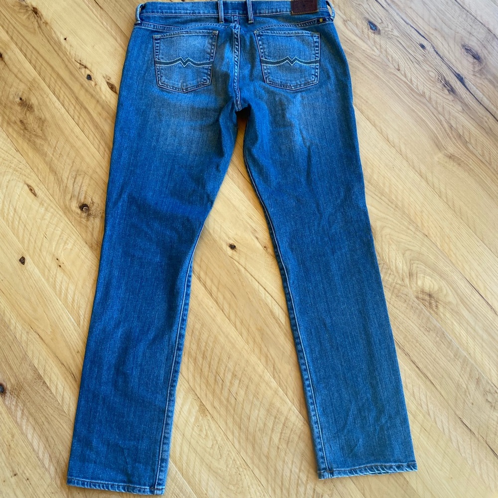 Lucky Brand “Sweet and Straight” denim blue jeans